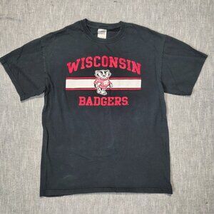 Y2K Wisconsin Badgers T-Shirt Size Medium Black Red NCAA Gildan Heavy Cotton